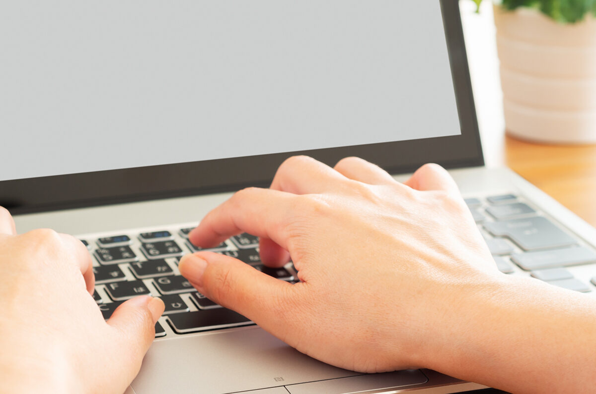 Power Appsの入力フォームで特定の項目にデフォルト値を設定したい